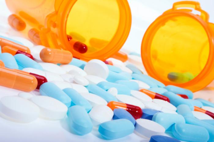 antibiotic pills and capsules
